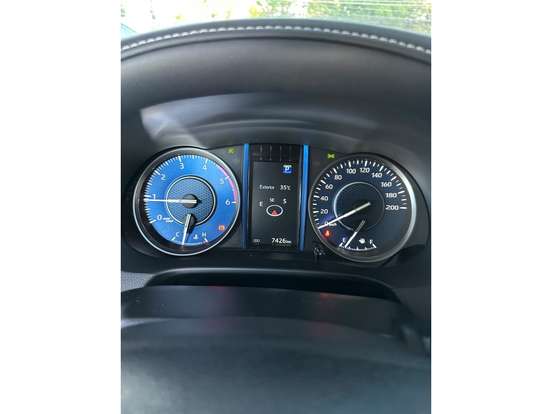 TOYOTA-HILUX SW4-2.8 D-4D TURBO DIESEL SRX PLATINUM 7L 4X4 AUTOMÁTICO TOYOTA-HILUX SW4-2025