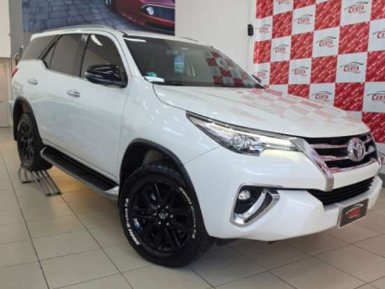 TOYOTA-HILUX SW4-2.8 SRX 4X4 16V TURBO INTERCOOLER DIESEL 4P AUTOMÁTICO TOYOTA-HILUX SW4-2018