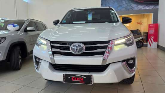 TOYOTA-HILUX SW4-2018