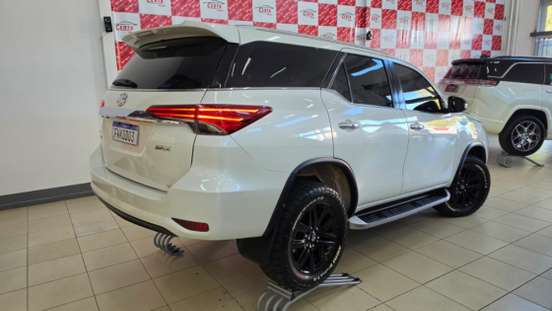 TOYOTA-HILUX SW4-2018