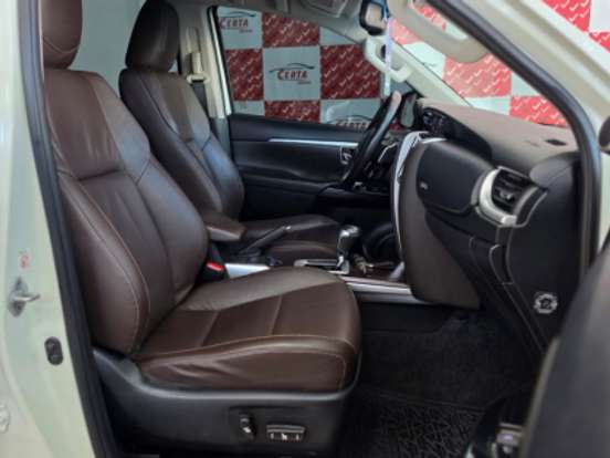 TOYOTA-HILUX SW4-2.8 SRX 4X4 16V TURBO INTERCOOLER DIESEL 4P AUTOMÁTICO TOYOTA-HILUX SW4-2018