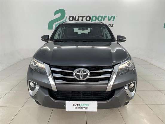 TOYOTA-HILUX SW4-2017