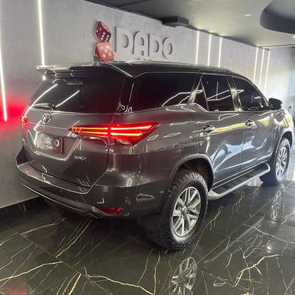 TOYOTA-HILUX SW4-2016