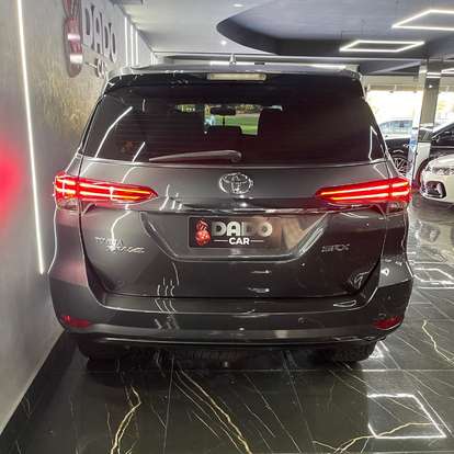 TOYOTA-HILUX SW4-2016
