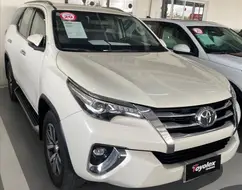 TOYOTA HILUX SW4 2.8 SRX 4X4 7 LUGARES 16V TURBO INTERCOOLER DIESEL 4P AUTOMÁTICO TOYOTA HILUX SW4 2.8 SRX 4X4 7 LUGARES 16V TURBO INTERCOOLER DIESEL 4P AUTOMÁTICO