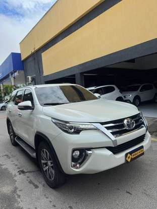 TOYOTA-HILUX SW4-2016