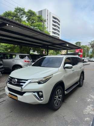 TOYOTA-HILUX SW4-2016