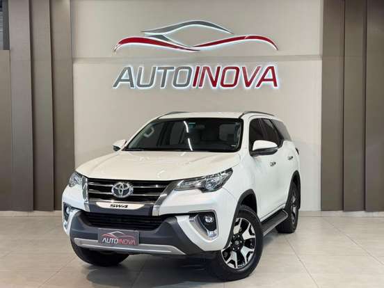 TOYOTA-HILUX SW4-2018