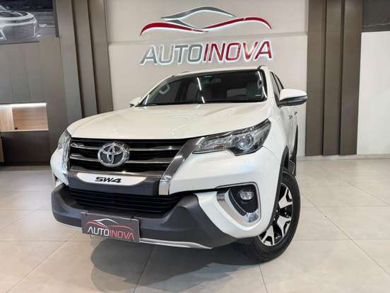 TOYOTA-HILUX SW4-2.8 SRX DIAMOND 4X4 7 LUGARES 16V TURBO INTERCOOLER DIESEL 4P AUTOMÁTICO TOYOTA-HILUX SW4-2018