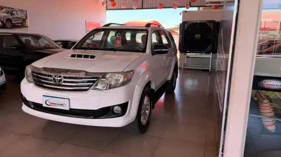 TOYOTA-HILUX SW4-2012