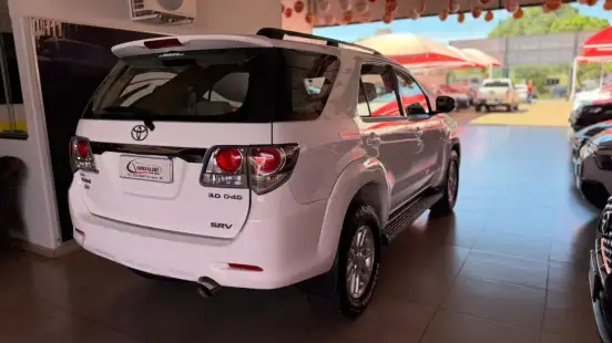 TOYOTA-HILUX SW4-2012