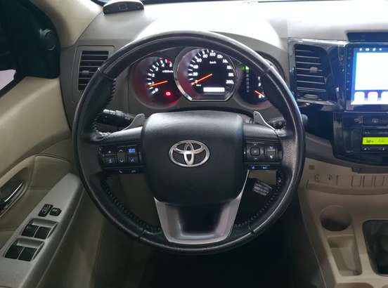 TOYOTA-HILUX SW4-2008