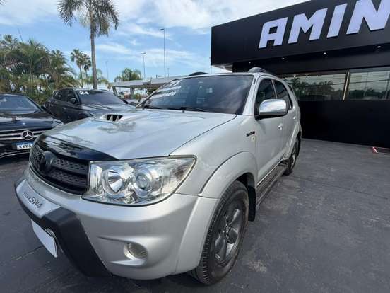 TOYOTA-HILUX SW4-2010