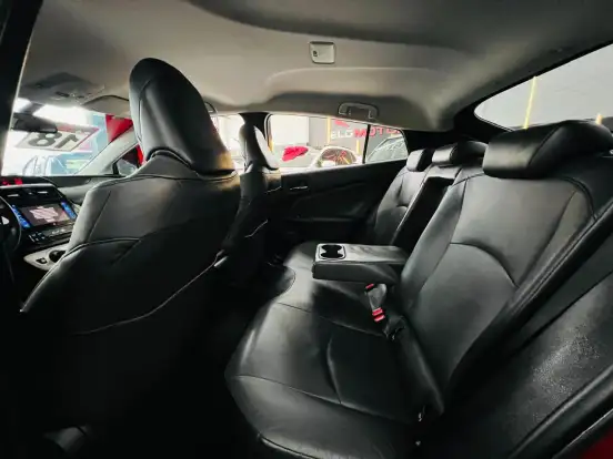 TOYOTA-PRIUS-2018