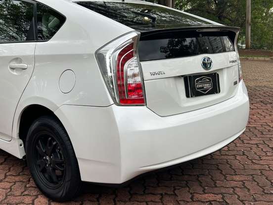 TOYOTA-PRIUS-1.8 16V HÍBRIDO 4P AUTOMÁTICO TOYOTA-PRIUS-2015
