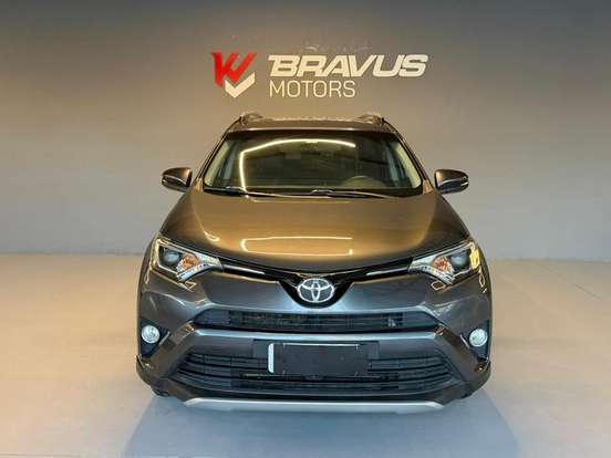 TOYOTA-RAV4-2018