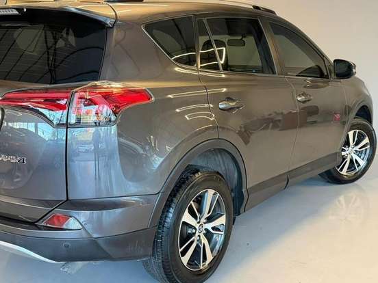 TOYOTA-RAV4-2.0 16V GASOLINA 4P AUTOMÁTICO TOYOTA-RAV4-2018