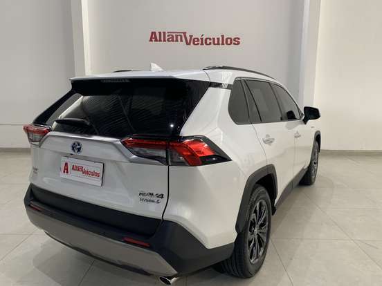 TOYOTA-RAV4-2023