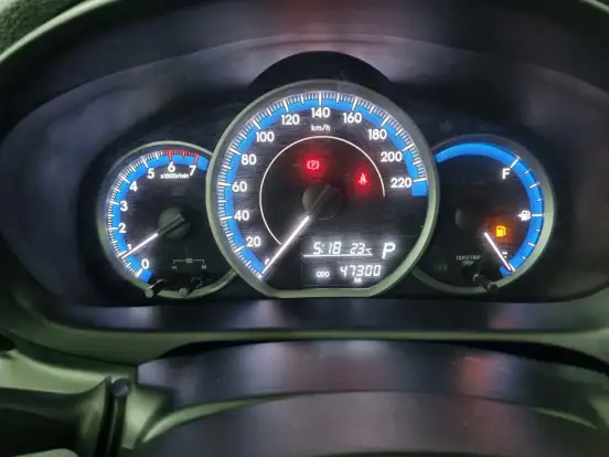 TOYOTA-YARIS-2024
