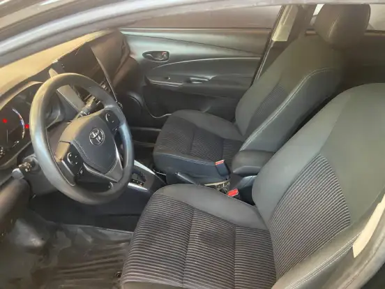 TOYOTA-YARIS-2019