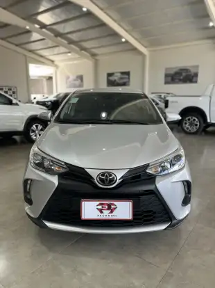 TOYOTA-YARIS-2022