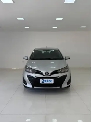 TOYOTA-YARIS-2021