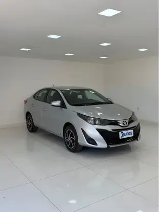 TOYOTA-YARIS-2021