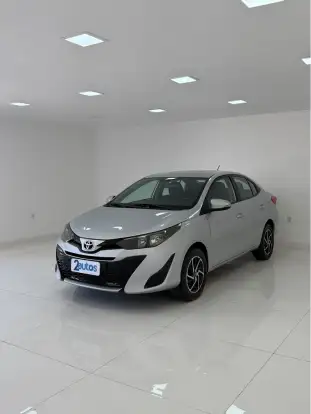 TOYOTA-YARIS-2021