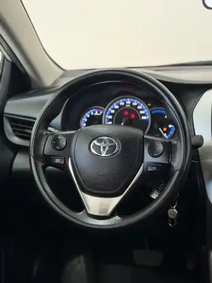 TOYOTA-YARIS-2021