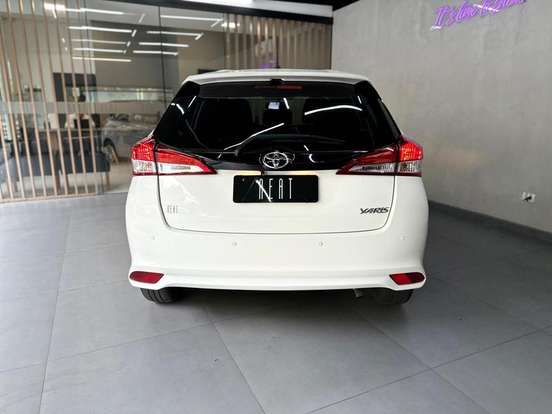 TOYOTA-YARIS-2021