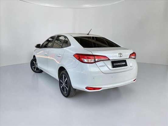TOYOTA-YARIS-2022