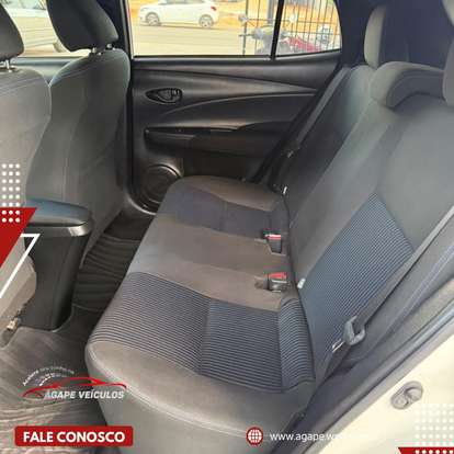 TOYOTA-YARIS-2019