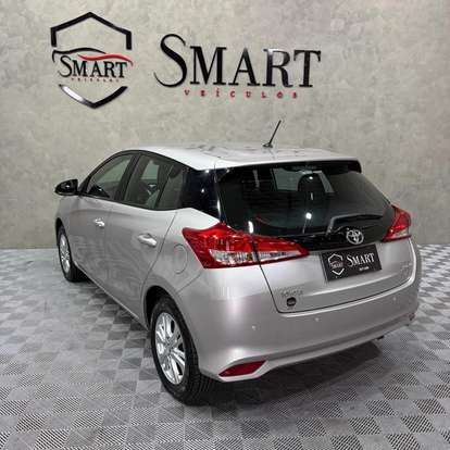 TOYOTA-YARIS-2019