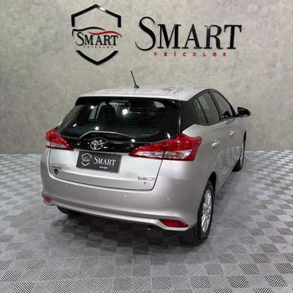 TOYOTA-YARIS-2019