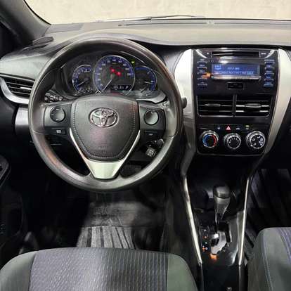 TOYOTA-YARIS-2019