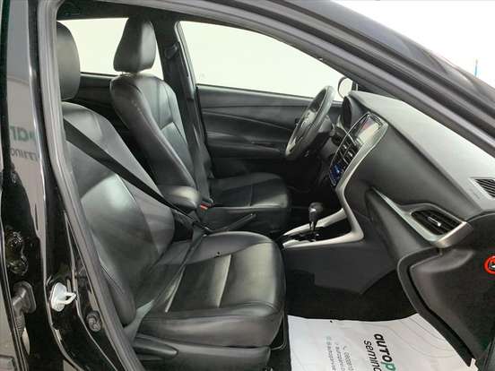 TOYOTA-YARIS-2018