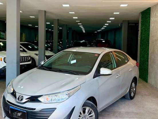 TOYOTA-YARIS-2020
