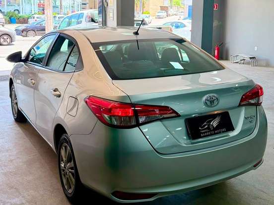 TOYOTA-YARIS-2020