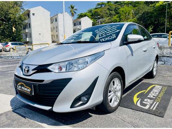 TOYOTA-YARIS-2018