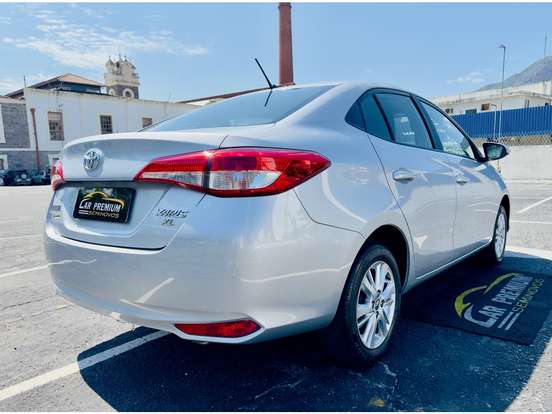 TOYOTA-YARIS-2018
