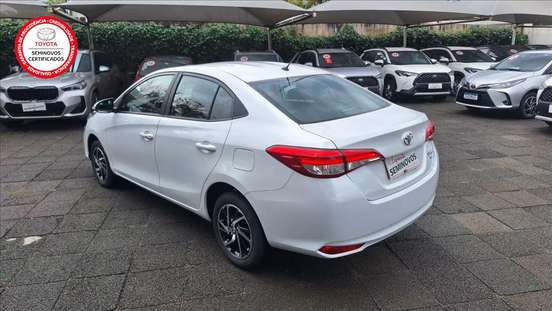 TOYOTA-YARIS-2023
