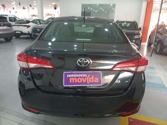 TOYOTA-YARIS-2024
