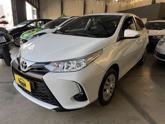 TOYOTA-YARIS-2022