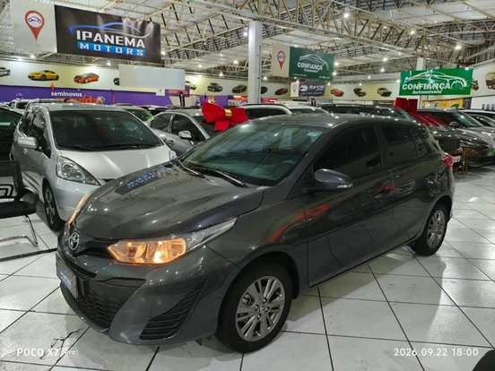 TOYOTA-YARIS-2020