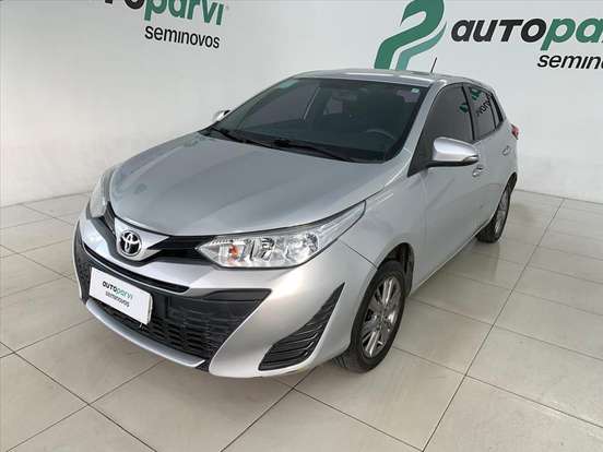 TOYOTA-YARIS-2019