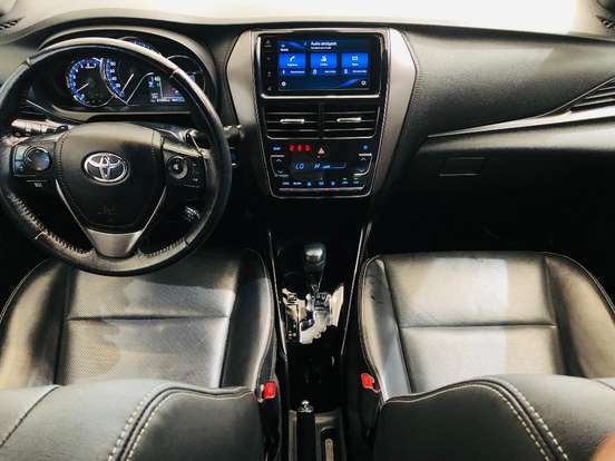 TOYOTA-YARIS-2023