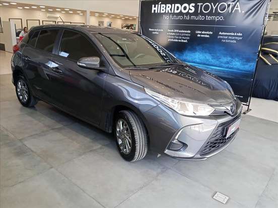 TOYOTA-YARIS-2023