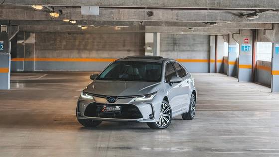 TOYOTA COROLLA 1.8 VVT-I HYBRID FLEX ALTIS PREMIUM CVT