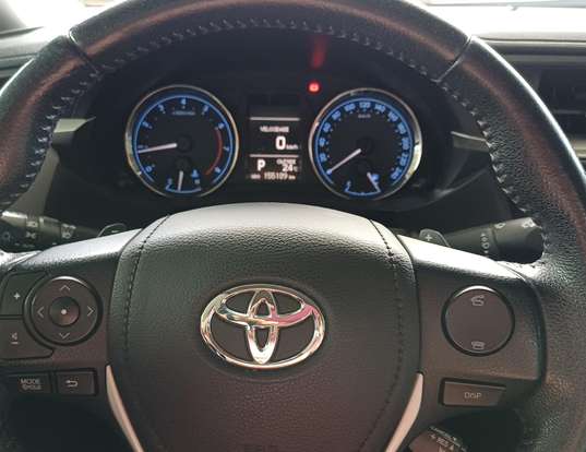 TOYOTA-COROLLA-2015