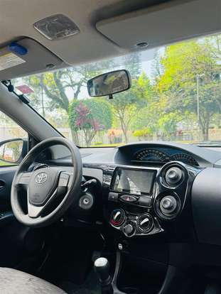 TOYOTA-ETIOS-1.3 X 16V FLEX 4P MANUAL TOYOTA-ETIOS-2016